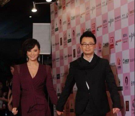 曾经华裔小姐冠军莫小棋现状，靠性感吸睛，黄海波曾是前男友