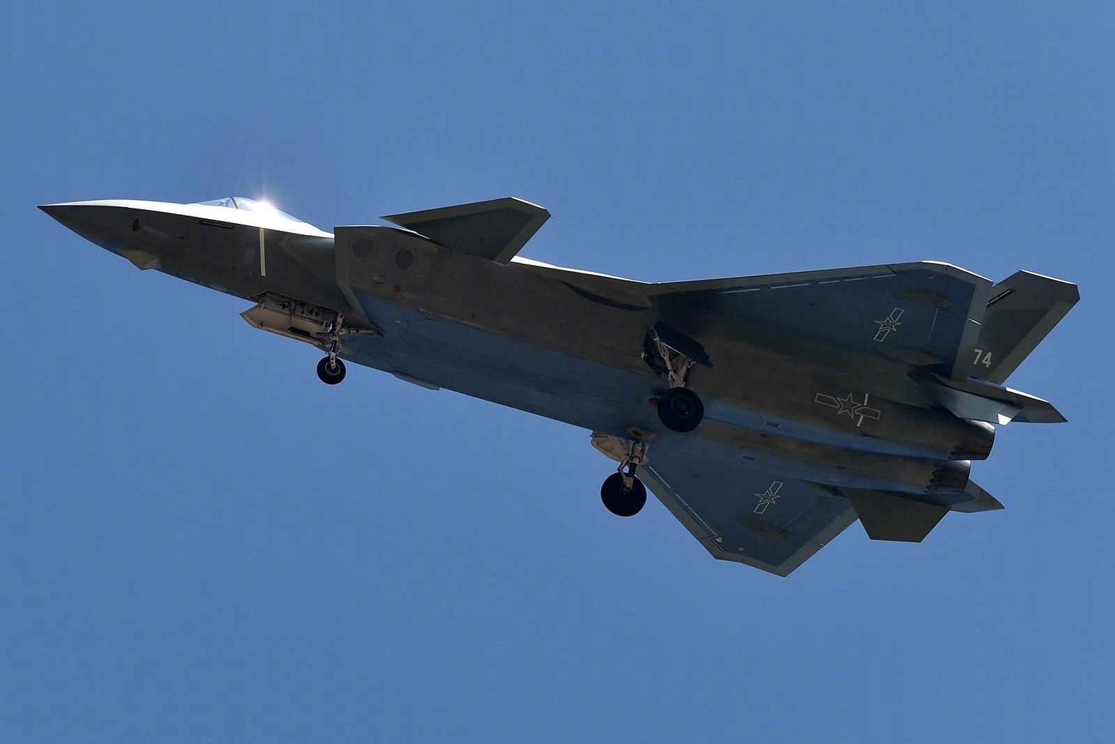 近些年来,研究先进战机已经成为一种趋势,越来越多的国家在战机方面