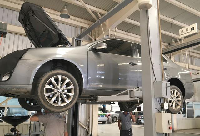 机油5000公里一换的说法，骗了国人20年这才是最佳更换时机