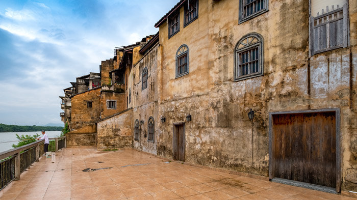 不小心被乌龟咬到，越咬越紧，打死也不松口，怎么办？...