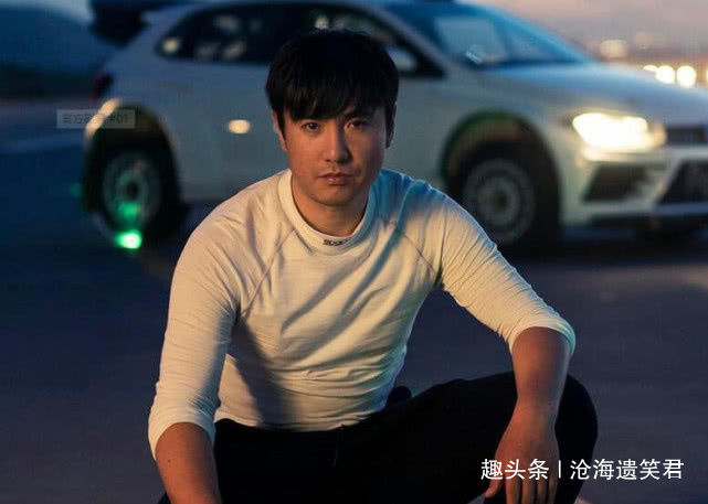 韩寒沈腾化身车模,腾妹妩媚五拍动作到位,韩寒一脸娇羞