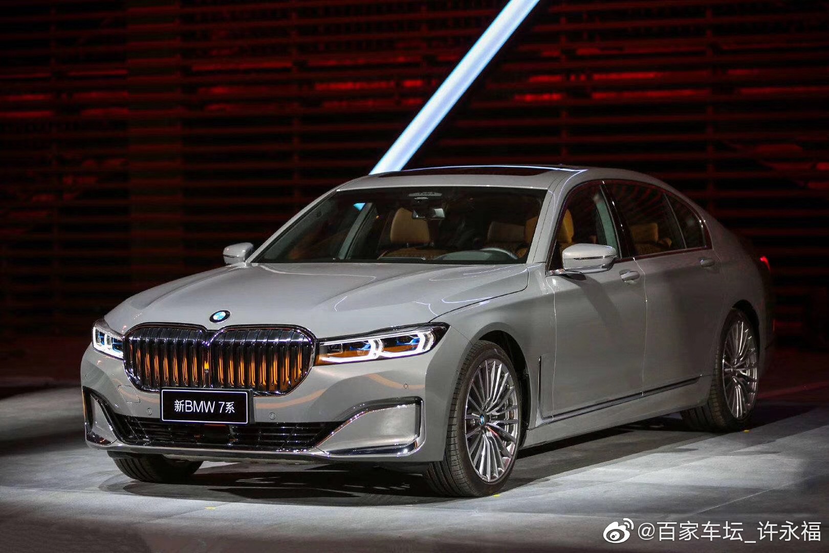 这一届宝马7系,才是The 7该有的样子!齐天大