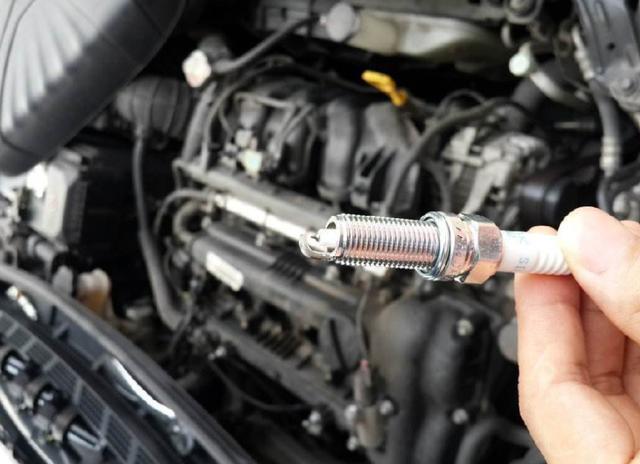 3万公里换一次火花塞？错！老师傅告诉你，搞对时间省油更护车