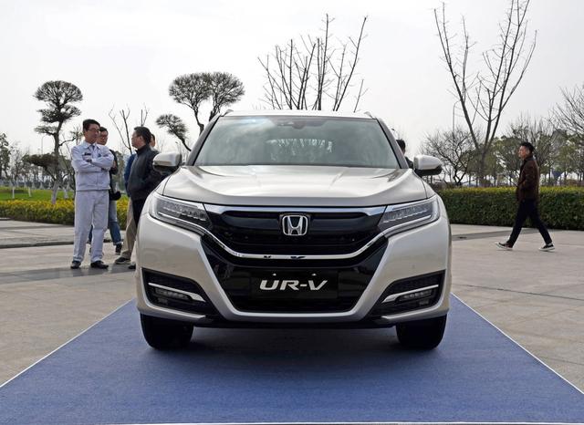 曾需加价提车,1.5T有193匹,现22万却少有人买