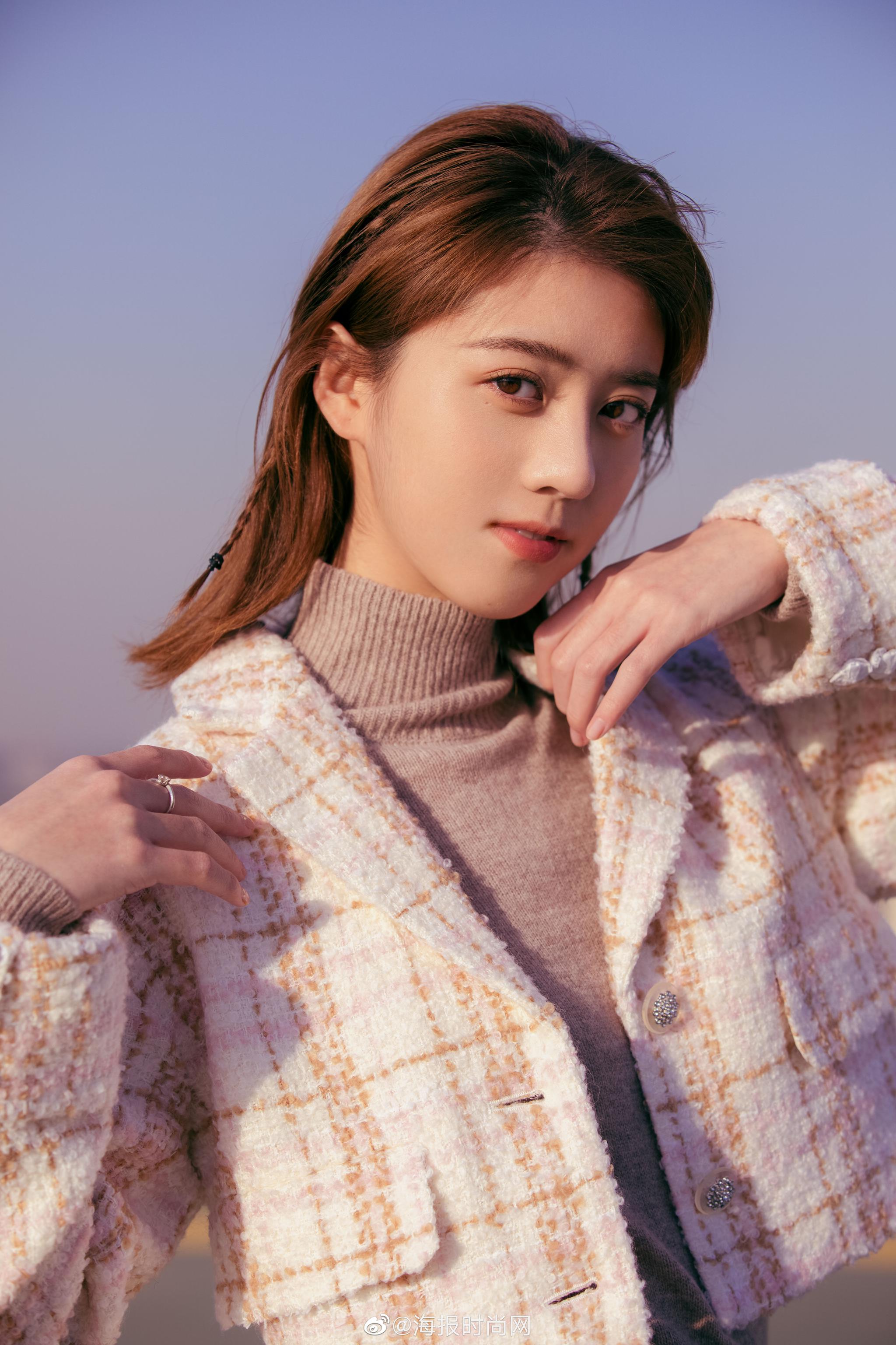 95后小花 李凱馨eleanor 一组初冬写真 李凱馨 写真 95后 新浪新闻