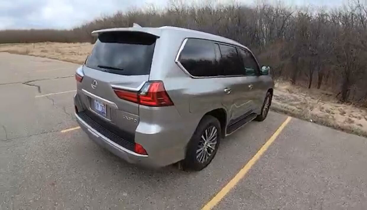 究竟有何“加价”的理由?实拍雷克萨斯LX570巅峰版