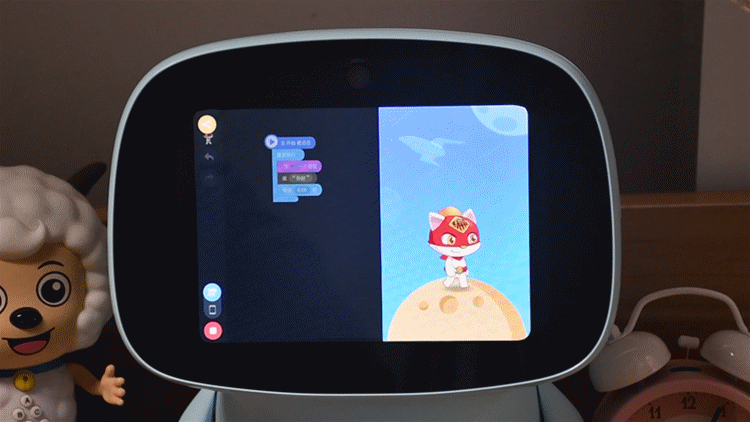 比小米小爱更适合孩子,聪聪ai陪伴教育机器人上手体验