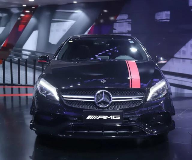 最便宜的奔驰AMG，地表最强“钢炮”，原厂2.0T压榨400+马力