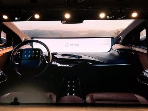 续航520公里，48英寸全屏中控抢眼！拜腾中型纯电SUV亮相CES展