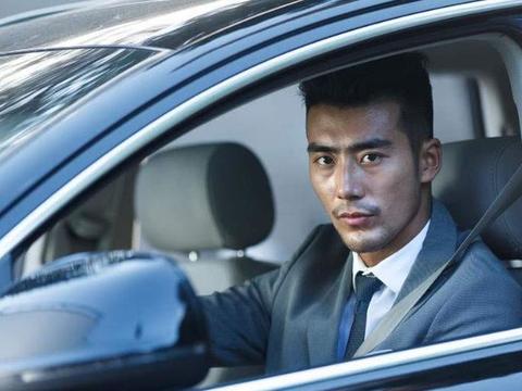 冬天经常开车的朋友，要留意这三个细节，不易损伤车能多开好几年