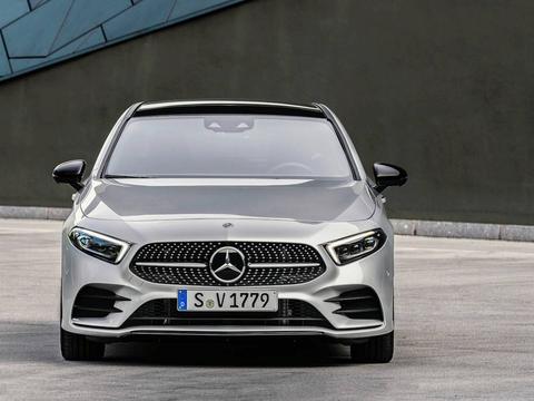 奔驰全新A220美版