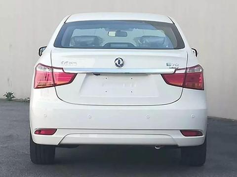 速递!新鲜的“红旗“资讯全在这，看我就够了