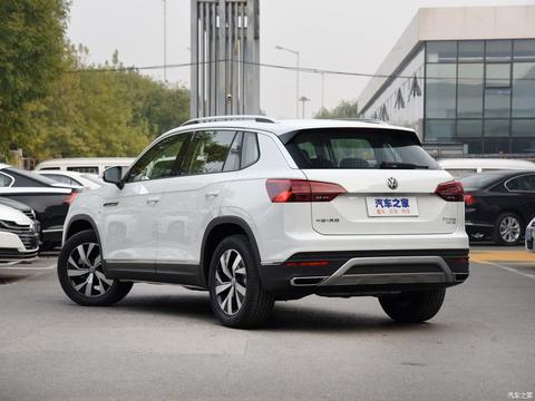 大空间高底盘的SUV都带行李架，而小空间低底盘的轿车为何不带？