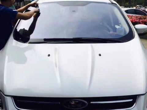 车玻璃如何保养，只要懂得这几点，就不再需要花冤枉钱