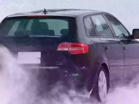 冷天开车需要原地热车1分钟？专家：别糟蹋发动机了，这样做才对