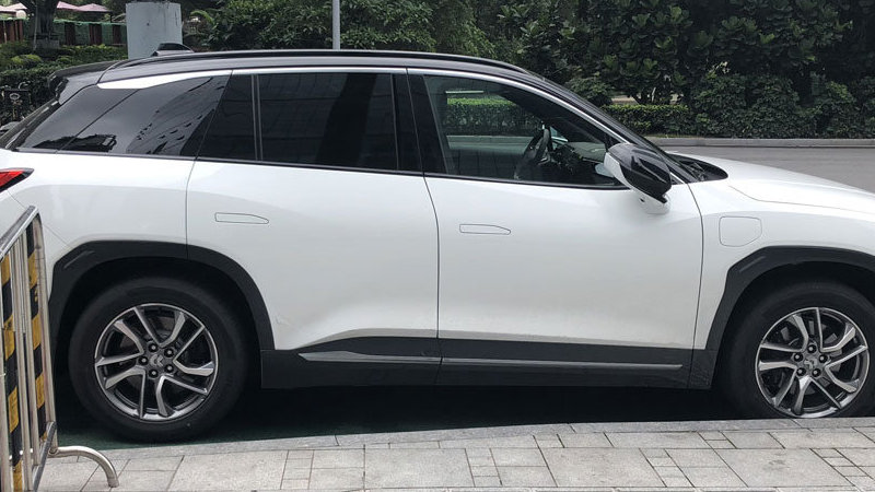 蔚来ES6性能版现身街头 潮人的“大型汽车玩具”升级款终于来了