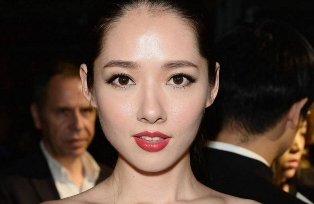 向佐成功求婚郭碧婷,向太75克拉钻石会送给儿