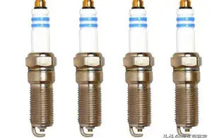 汽车的火花塞多久更换一次？