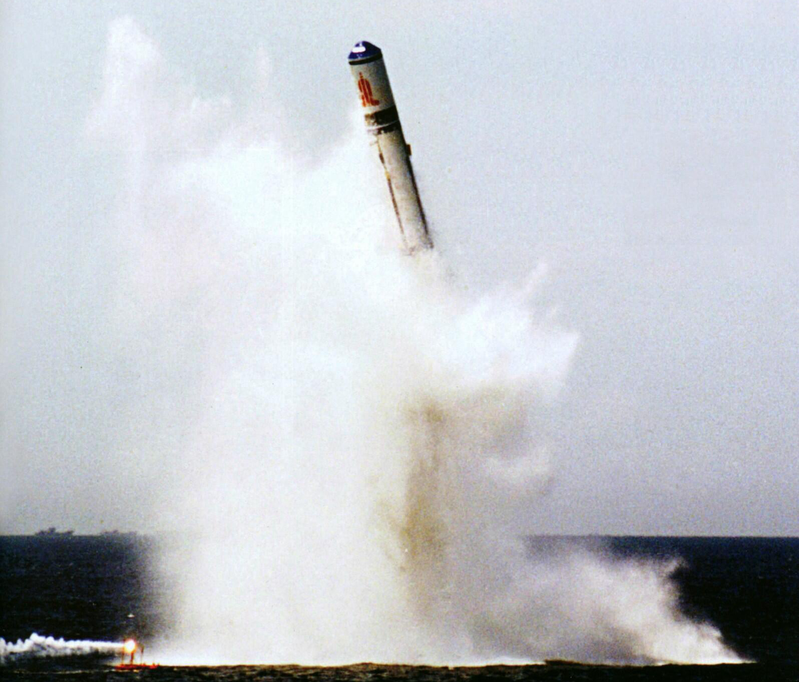 巨浪-3潜射导弹首次试射，美国人:这是中国的一个重要里程碑