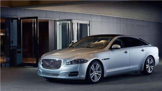 路虎疯了吗？转造C级轿车不足5秒破百，颜值像美系竟要80万！