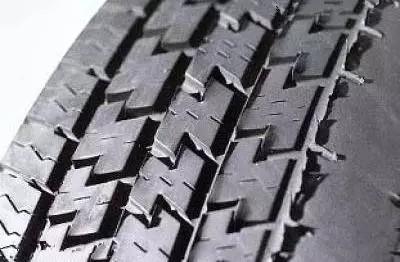 什么是轮胎的异常磨损？如何从轮胎的磨损状态判断故障原因？