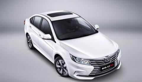 东南汽车A5翼舞亮相，搭载1.5L发动机，售价4.99-7.95万！