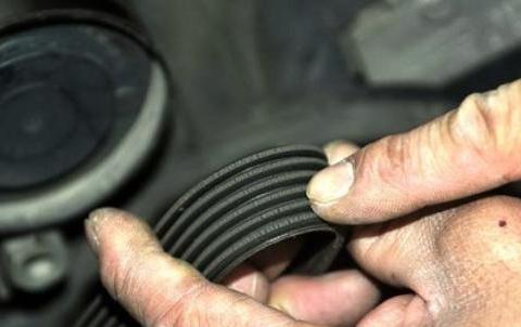 汽车上这个零件如果坏了，最好是到4S店换，别贪便宜去外面修！