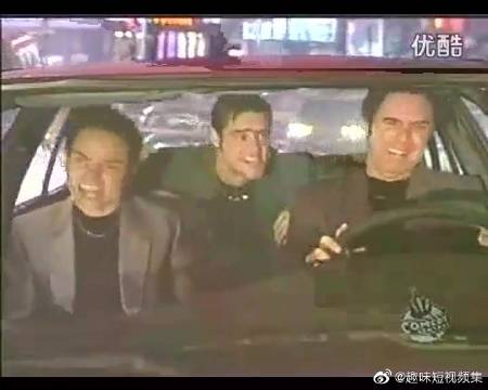 如果把金凯瑞摇头三人组的bgm换一个会发生什么?