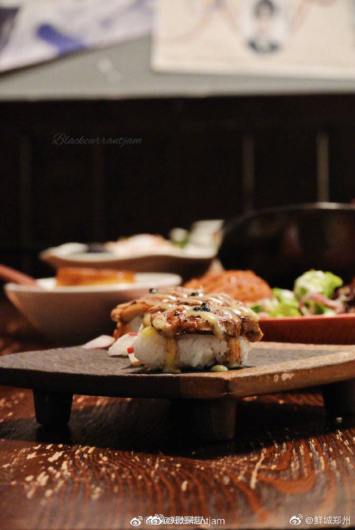 来自@Blackcurrantjam 推荐的日料店白石的深夜食堂我能吃到这家餐