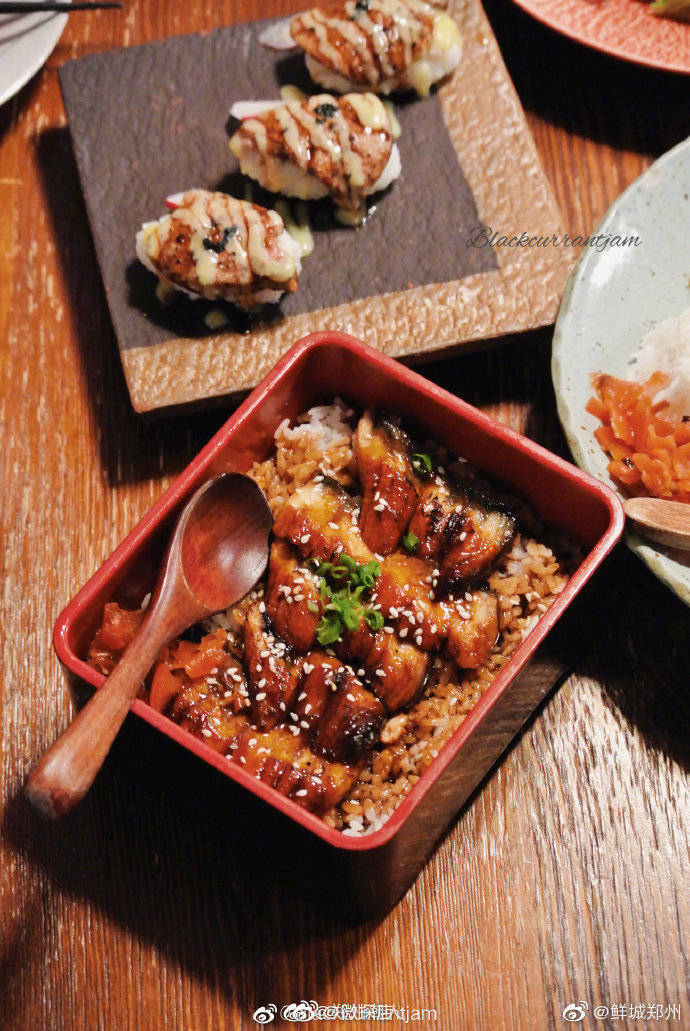 来自@Blackcurrantjam 推荐的日料店白石的深夜食堂我能吃到这家餐