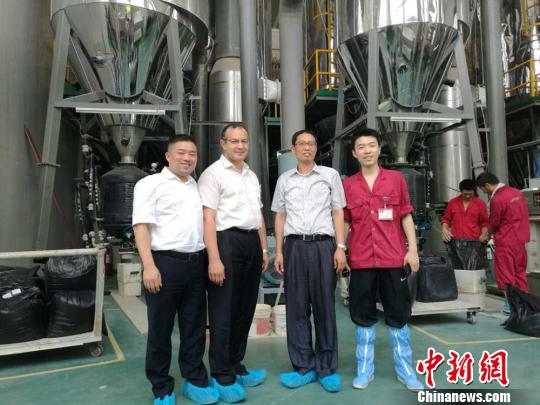 上海学者创新磷酸铁锂动力电池工程科学 助推新能源产业技术变革