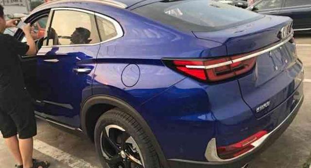 国产“宝马X6”CS85到店实拍,自带4个大排气,或12万起