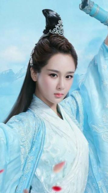 穿上古装的5位女星:迪丽热巴惊艳,赵丽颖可爱,杨幂温文尔雅