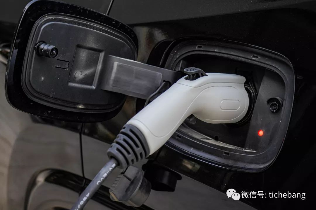 【试驾】插电、绿牌、无级变速,这还是Jeep?这还真是Jeep