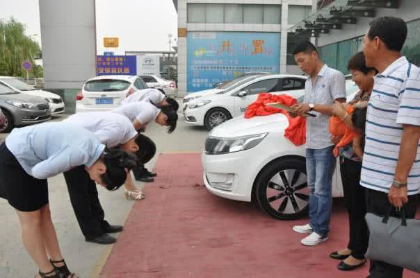 买车时有3种费其实不用交！4S店经理说漏嘴：专忽悠不懂车的