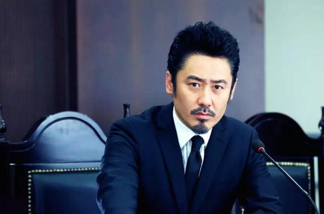 优质大叔人设倒塌，从万人捧到万人嫌，吴秀波十年对比让人感慨