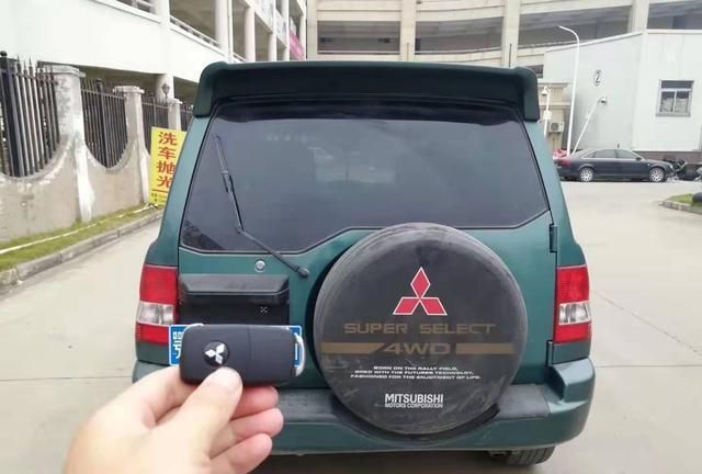 这款国产车停产可惜了,三菱帕杰罗iO的原型车