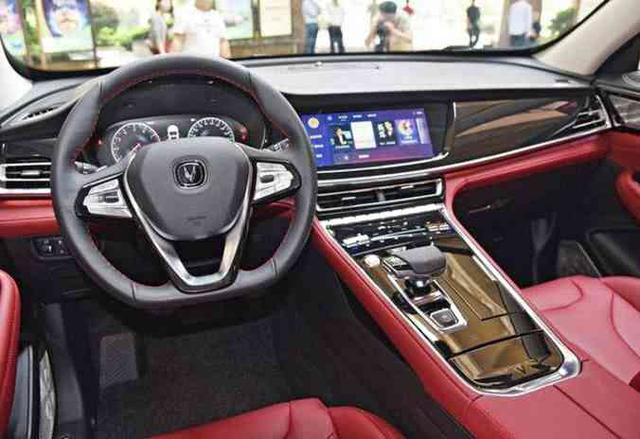 国产“宝马X6”CS85到店实拍,自带4个大排气,或12万起