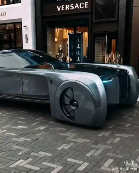 最近概念车是集体出行吗？ 劳斯莱斯 Vision next100 就这么上街了