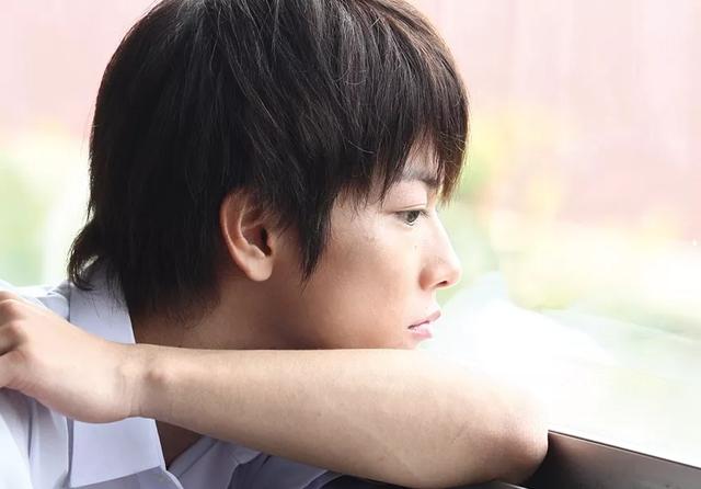 这个男人,原来还能这么帅