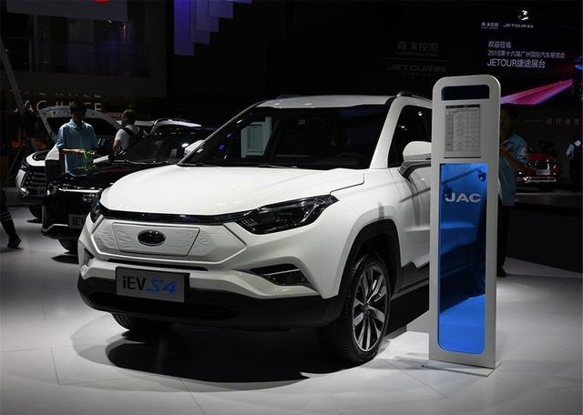 与大众牵手，给蔚来代工，如今终于拿出重磅纯电动，续航4百公里