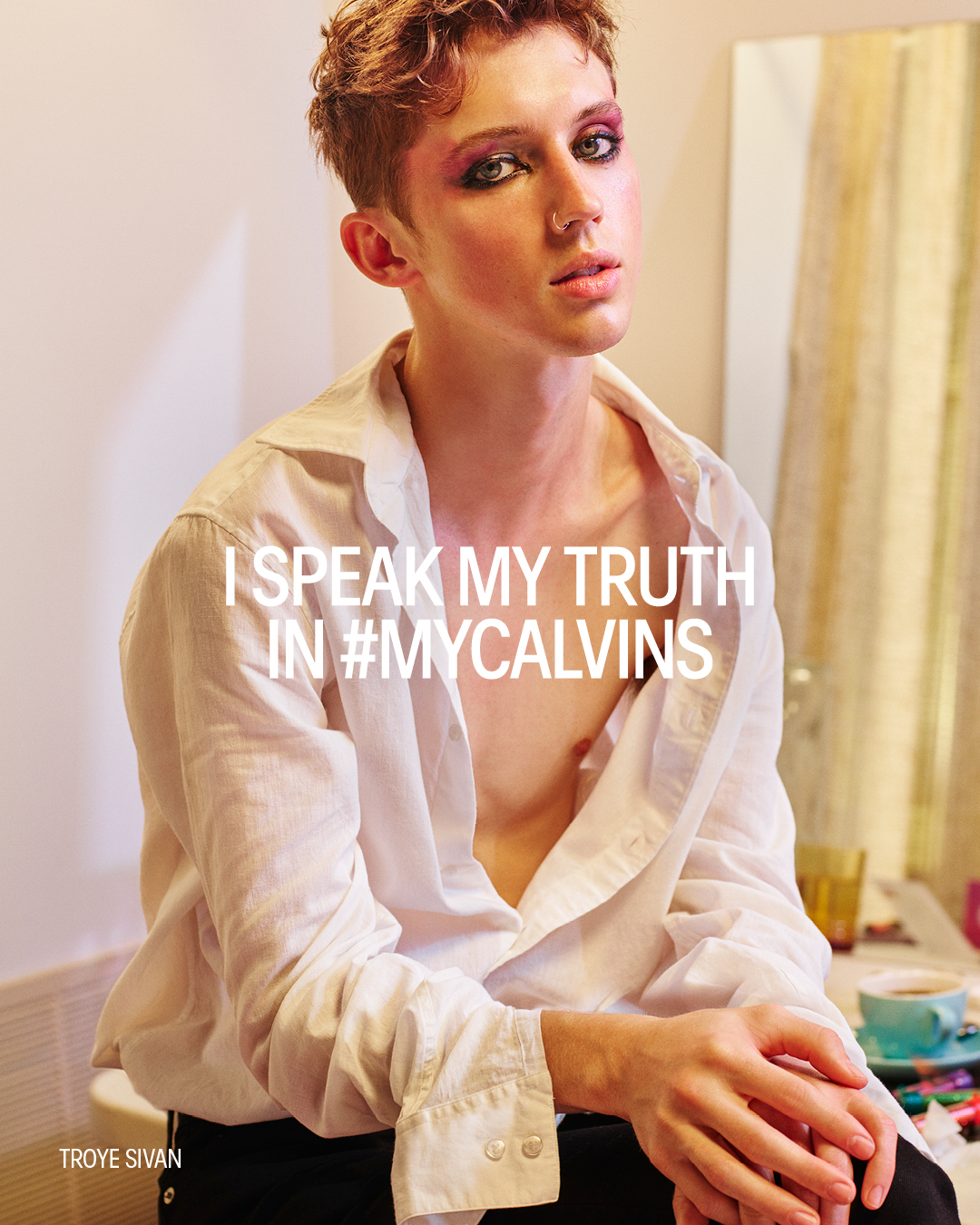 继第一组CALVIN KLEIN 2019全新广告大片发布，我