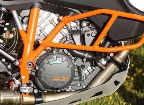 高龄车子总有噪音？老司机：换完这4个小零件，老车变新车