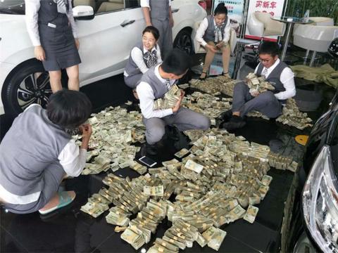 还买全险？别给保险公司送钱了，老司机告诉你：车险这4种就够了