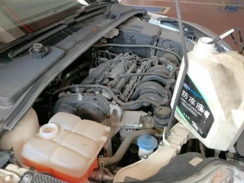 纯电动汽车没有发动机，还需要防冻液、机油吗？老司机的话靠谱！