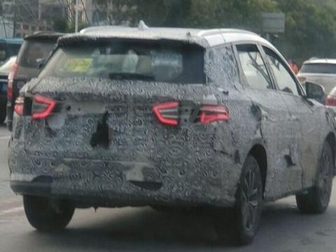 比亚迪全新SUV实车路试，极有可能是秦SUV