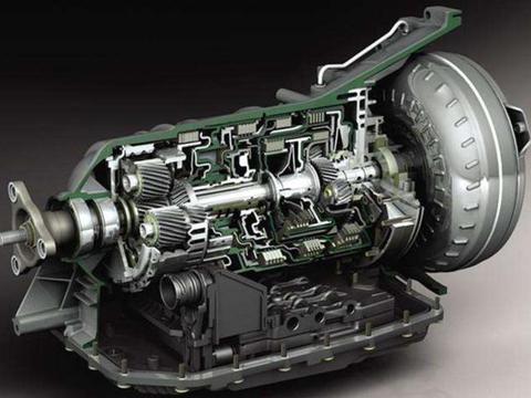 变速箱油什么时候换？汽车修理员：超过这个数，变速箱可能要报废