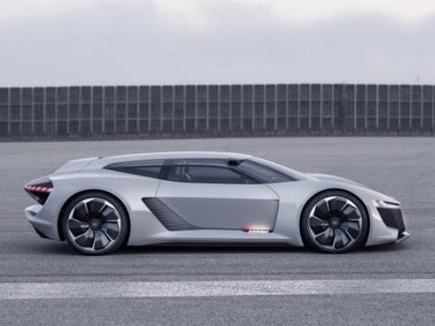 奥迪电动超级跑车，680马力，外观还十分炫酷