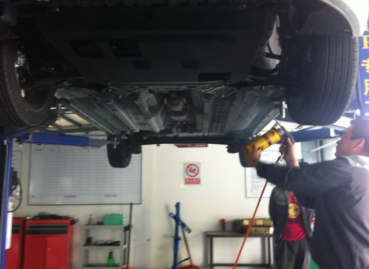 新车提回来先别开，只要花30元钱装个这，车子最起码多开10年