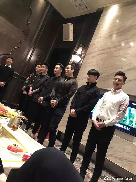 钢丝球之殇:白马会所的男模为什么活得那么风